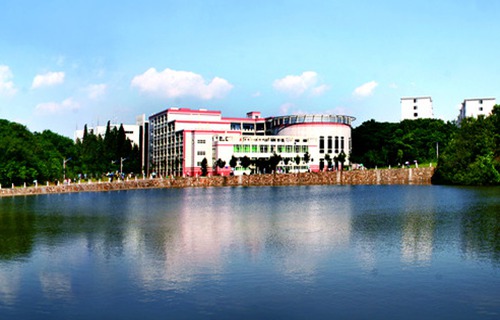 湖北丹江口职业技术学校2022年收费标准